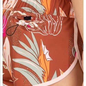 Hurley Womens L Floral-Print Swimwear Board Shorts